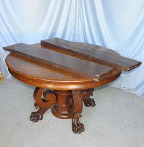 Antique Round Oak Dining Table with Claw feet 4 Original leaves