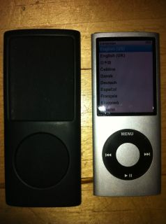 Apple iPod Nano 4th Generation 8GB Digital Music Video Player w 2 LCD 