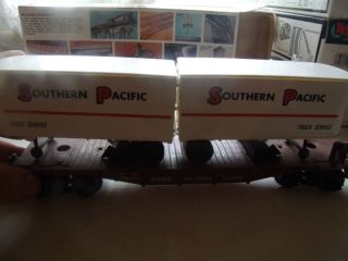 Lionel 9333 Southern Pacific Piggyback Car w Trailers