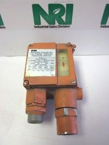 IMO Barksdale Controls 9675 4 Pressure Switch 425 6000 PSI 125250 480 