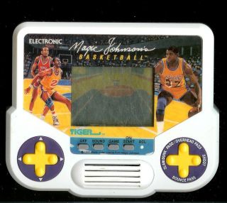 Magic Johnson basketball electronic handheld game by Tiger. Good 