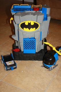 FISHER PRICE IMAGINEXT BATMAN BAT CAVE HOUSE CASTLE DC Super Friend 
