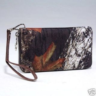 Authentic MOSSY OAK Camouflage zip around wallet w/ detachable 