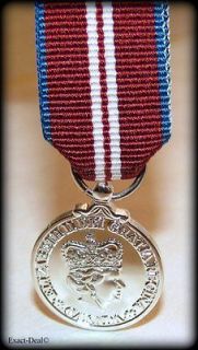 Canada Canadian Queen Elizabeth II Diamond Jubilee Miniature Medal 