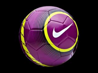 Pallone da calcio Nike Mercurial Magia SC1902_571_A.png