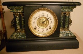 Antique Ingraham Adrian 4 Column Key Wind Mantel Clock