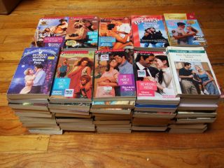 LOT OF 100 HARLEQUIN PRESENTS SILHOUETTE ROMANCE PAPERBACK BOOKS