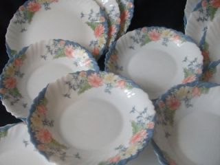 Retro 70s French Arcopal Beautiful Floral Dinner Service 18 Pieces 