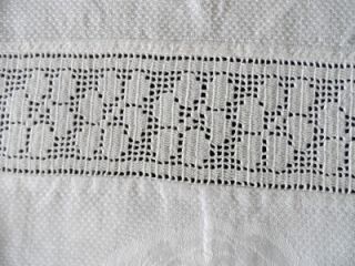   Linen Damask Bath Towel 24x39 Needlelace Inset Monogram LRD