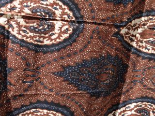 Old Hand Drawn Wax Resist Dyed Batik Textile Indonesia Unisex Sarong 