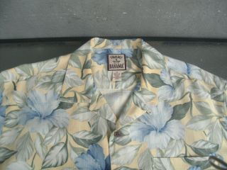 Tommy Bahama 100 Silk Floral Pattern Hawaiian Camp Shirt Size Medium 