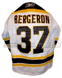 Patrice Bergeron Boston Bruins Signed Jersey w Stanley Cup Champions 
