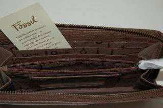 New Fossil Quinn Taupe Brown PEBBLED Leather Zip Around Wallet Clutch 