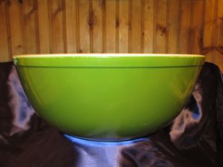 Vintage Pyrex 4 Qt Nesting Bowl Avocado
