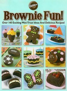  Wilton Brownie Fun Book 112 Pages New