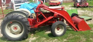 1956 Ford 800 850 Tractor w Loader Great Condition Antique