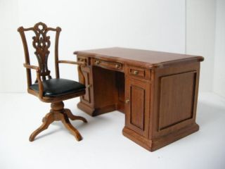 Dollhouse Miniature Famous Maker Furniture 90026 Desk w/ Chair
