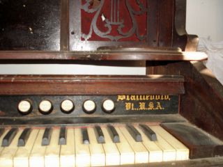   Antique Carpenter Organ Estey Co Brattleboro VT needs restorative care
