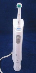 braun oral b electric 3d pulsating plaque remover toothbrush type 4729