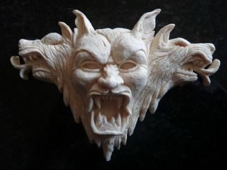 BRAM STOKERS DRACULA Gothic Wolf Head Gargoyle