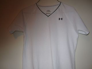 UNDER ARMOUR Girls (YLG) Short Sleeve Heat Gear T Shirt Very Nice 