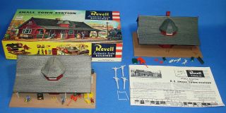 Vintage Revell Authentic Scale Buildings Lot Small Town Station Model 