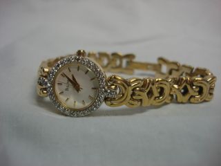 Bulova 0015 Gold Electroplate Bezel Women Watch