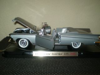 1959 Buick Electra Model Car 1 18 Scale Die Cast
