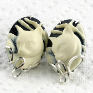 Calla Lily Cat Cameo Stud Earrings Sterling Silver Jewelry