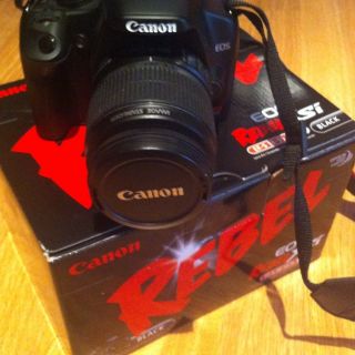 Canon EOS Rebel XSi 450D 12 2 MP Digital SLR Camera Black Kit w EF S 