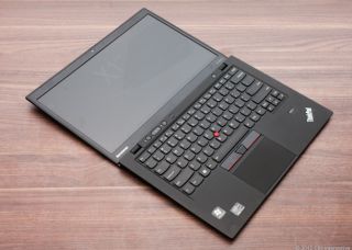 ThinkPad_X1_Carbon_35299011_10_610x436