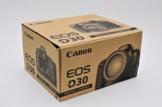 Canon EOS D30 Digital DSLR Camera Body 3.3 MP. Good Condition