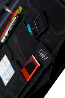 the case it dual 500 binder is two binders that zipper into one handy 