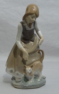  Lladro Little Girl with Cat Figurine 1187 Retired 1972 Mint