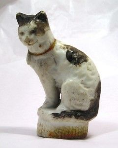 Antique Porcelain Cat Figurine not Perfect G11