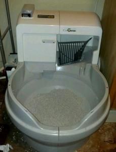 Cat Genie 120 Self Flushing Washing Litter Box Used