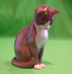 Wonderful Bing Grondahl Gray Sitting Cat Figurine
