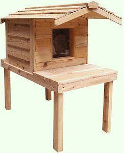 Heated Insulated Cedar Outdoor Cat House with Platform