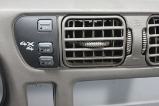 98 05 Chevy Blazer Bravada Sonoma S10 Dash Bezel Vent Surround Trim 