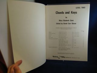 Chords & Keys For All Organs Level 2 Belwin Mills