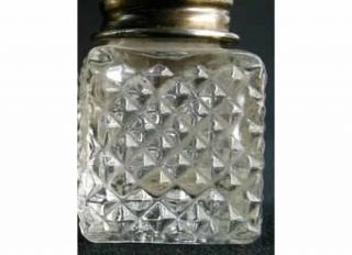  1930s CLEAR CUT GLASS DIAMONDS SQUARE MINI SALT & PEPPER SHAKERS S&Ps