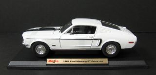 1968 Ford Mustang GT Cobra Jet Diecast Model White 1 18 Scale Maisto