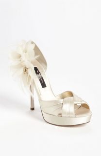 Nina Maybell Pump