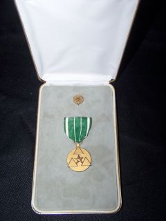 Vintage Military Commanders Award Civilian Service Pin in Case Medal