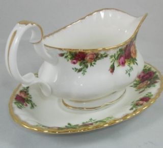 Royal Albert OLD COUNTRY ROSES Gravy Boat w/Underplate Bone China A+
