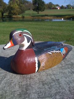 HAND CARVED DUCK DECOY; BEAUTIFUL DETAIL; ORIGINAL CARVING