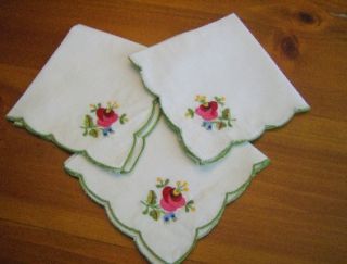 Set of 3 Embroidered Hungarn Cotton Napkins Matyo Floral Design