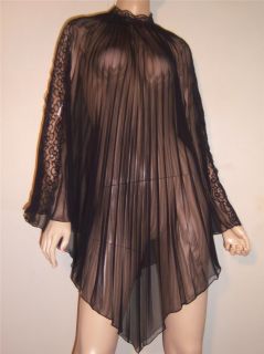  coverup cape is in excellent vintage and would look stunning for any