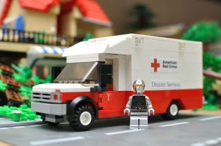 Custom Lego City Rescue Truck Red Cross Ambulance 7890 Hospital 7848