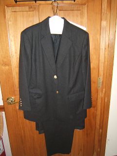 piece dark gray wool jacket 14p pants 16p excellent jk